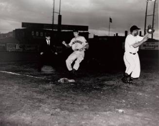 Ray Dandridge Fielding photograph, 1951 May 02