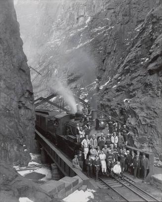 Chicago White Sox at the Hanging Bridge photograph, 1910 February 27