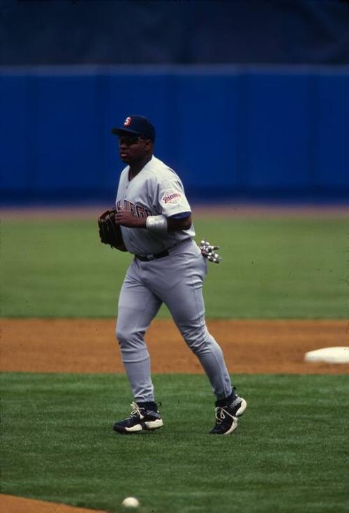 Tony Gwynn Running slide, 1996