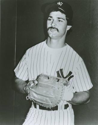 Don Mattingly Standing photograph, between 1982 and 1989 or 1991 and 1995