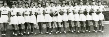 Springfield Sallies and Chicago Colleens Teams photograph, 1949 July