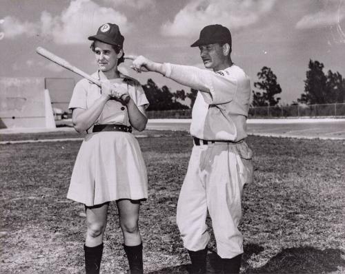 Mary Reynolds and Leo Schrall photograph, between 1947 and 1949