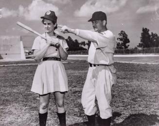 Mary Reynolds and Leo Schrall photograph, between 1947 and 1949