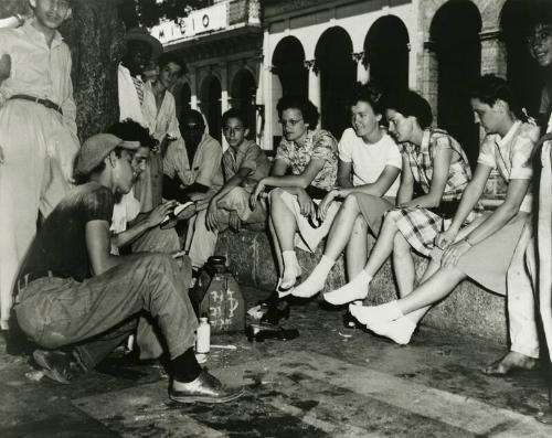 Muskegon Lassies photograph, 1947