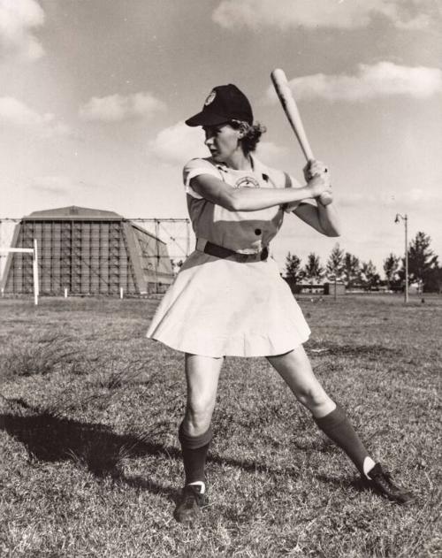 Connie Wisniewski Batting photograph, between 1945 and 1952