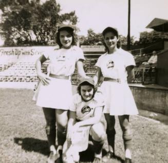 Springfield Sallies Players on Tour photograph, 1949