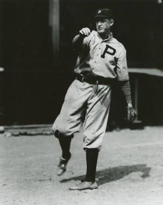 Grover Cleveland Alexander Pitching photograph, 1913 or 1914