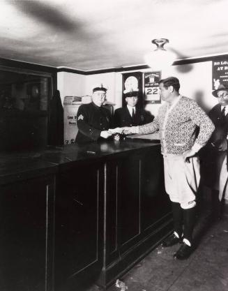 Babe Ruth at Long Beach County Jail photograph, 1927 January 22