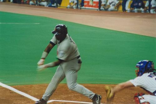 Tony Gwynn Batting photograph, 1996 August 06