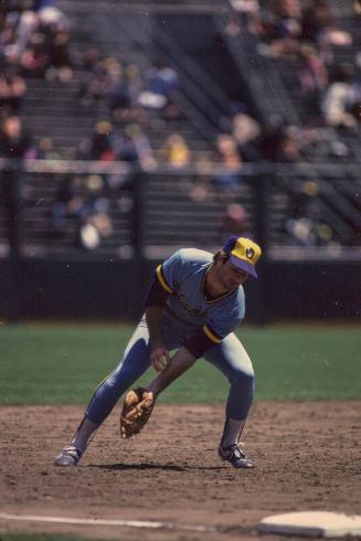 Paul Molitor Fielding slide, between 1978 and 1984