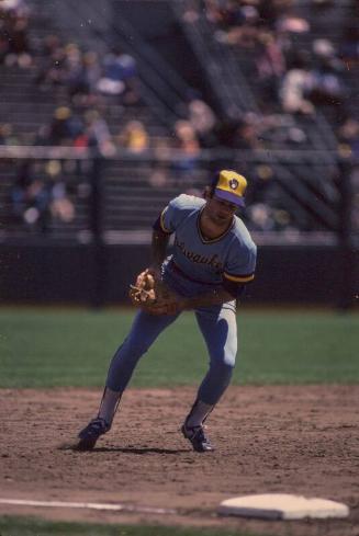 Paul Molitor Fielding slide, between 1978 and 1984