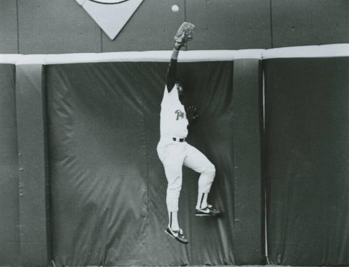 Tony Gwynn Fielding photograph, between 1985 and 1994