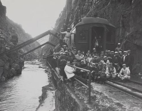 Chicago White Sox at the Hanging Bridge photograph, 1910 February 27