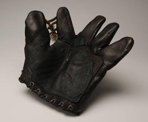 Pete Gray glove