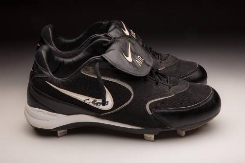 Craig Biggio World Series Autographed shoes