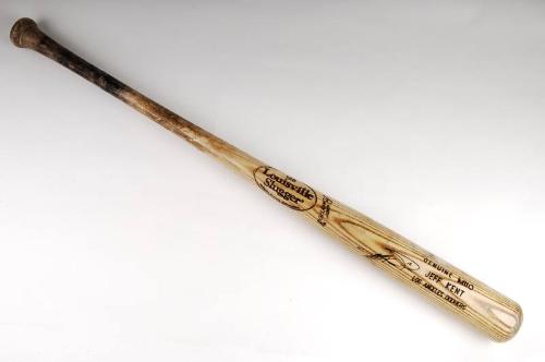 Jeff Kent bat