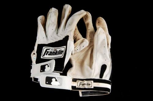 Craig Biggio 3000th Career Hit batting gloves