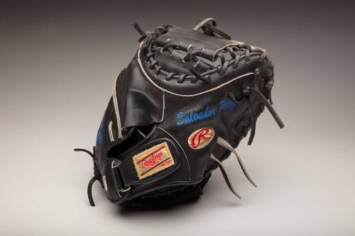 Salvador Perez World Series catcher's mitt